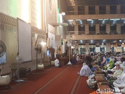 Anies di Depan Jemaah Tarawih: Ibu Kota Adalah Simpul Persatuan