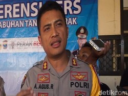Tangis Wakapolres Jaksel Saat Pasien Corona yang Ditolongnya Meninggal di RS