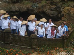 Ketika Menteri Rini Singgah ke Gua Instagramable di Purbalingga