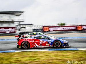 Intip Persiapan Balapan Rio Haryanto dan David Tjiptobiantoro