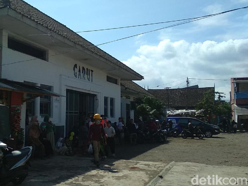 Kereta Api Cibatu-Garut Mulai Beroperasi Awal 2020 Kereta Api Cibatu-Garut Mulai Beroperasi Awal 2020