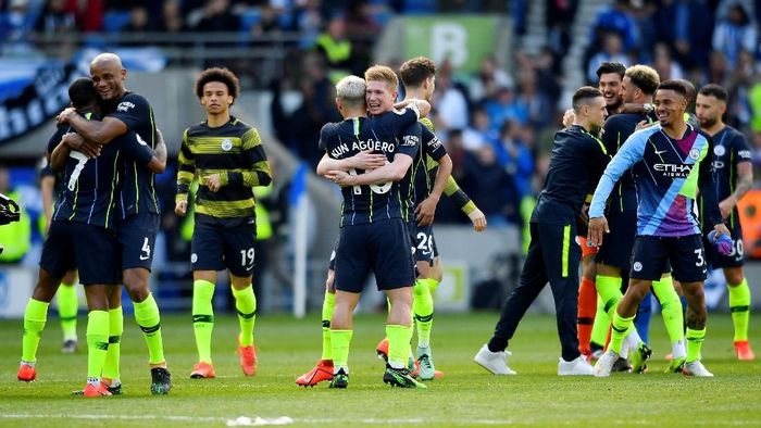 Manchester City merayakan keberhasilan meraih gelar juara Liga Inggris. (Foto: Toby Melville/Reuters) Manchester City merayakan keberhasilan meraih gelar juara Liga Inggris. (Foto: Toby Melville/Reuters)