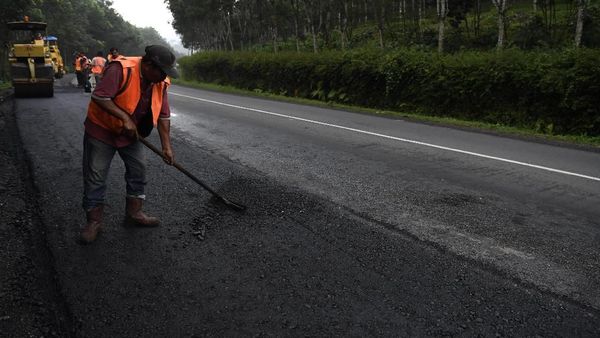 Pelebaran Jalan Nasional untuk Kenyamanan Pemudik