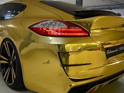 Bikin Silau, Mobil Berbodi Emas Ditilang Polisi