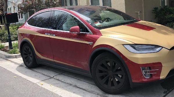 Mobil Listrik Tesla Iron Man