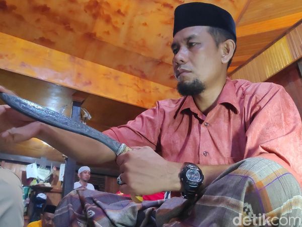 Foto: Ritual Cuci Pusaka Saat Ramadhan di Maros