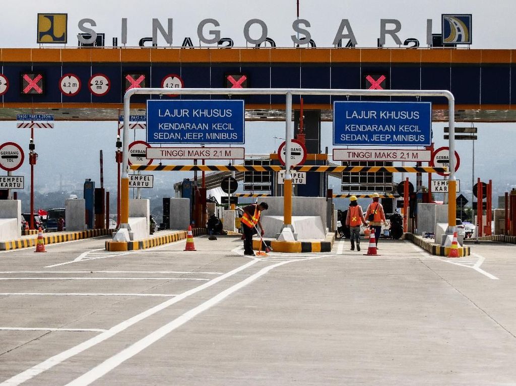 Jokowi Resmi Buka Tol Bercandi di Jawa Timur Jokowi Resmi Buka Tol Bercandi di Jawa Timur