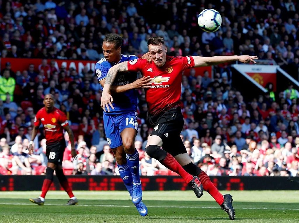 Tutup Musim, MU Ditumbangkan Cardiff 0-2 di Old Trafford Tutup Musim, MU Ditumbangkan Cardiff 0-2 di Old Trafford