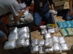 Digerebek BNN, Ratusan Kg Sabu di Bekasi Disimpan dalam Toko Kelontong Digerebek BNN, Ratusan Kg Sabu di Bekasi Disimpan dalam Toko Kelontong