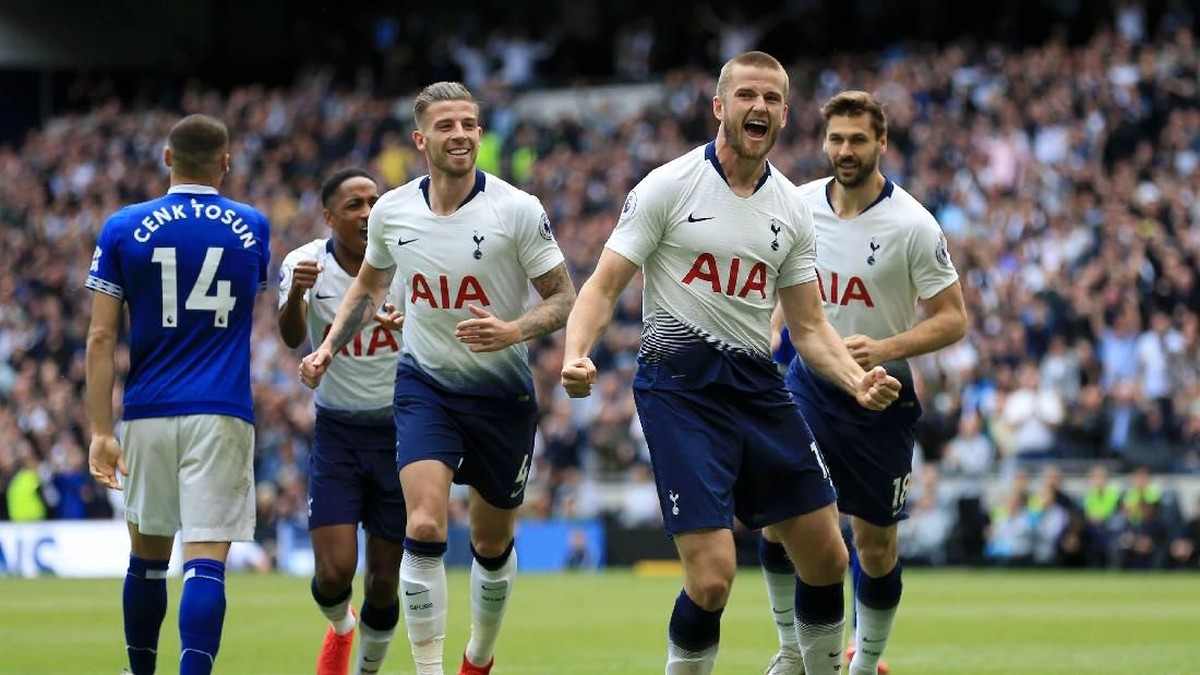 Tottenham unggul 1-0 atas Everton di babak pertama ( Stephen Pond/Getty Images)