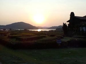 Tempat Terbaik Menikmati Sunset di Pattaya: Kebun Anggur