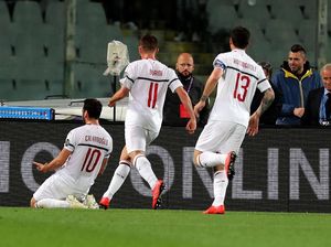 Tandukan Calhanoglu Menangkan AC Milan atas Fiorentina Tandukan Calhanoglu Menangkan AC Milan atas Fiorentina