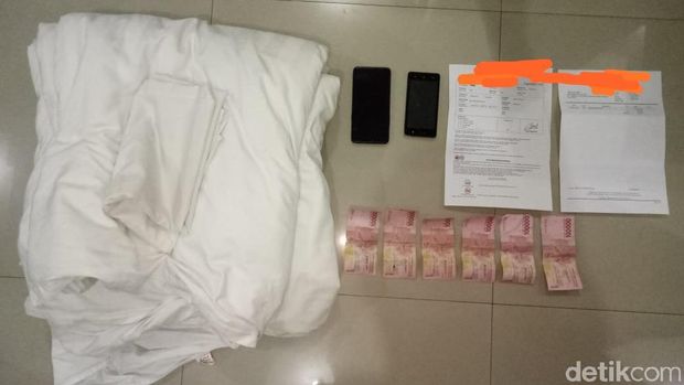 Barang bukti diamankan polisi dari hotel/