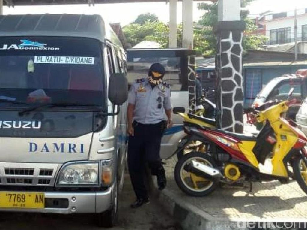 Damri Aktifkan Lagi Angkutan Rute Cikidang-Palabuhanratu Damri Aktifkan Lagi Angkutan Rute Cikidang-Palabuhanratu