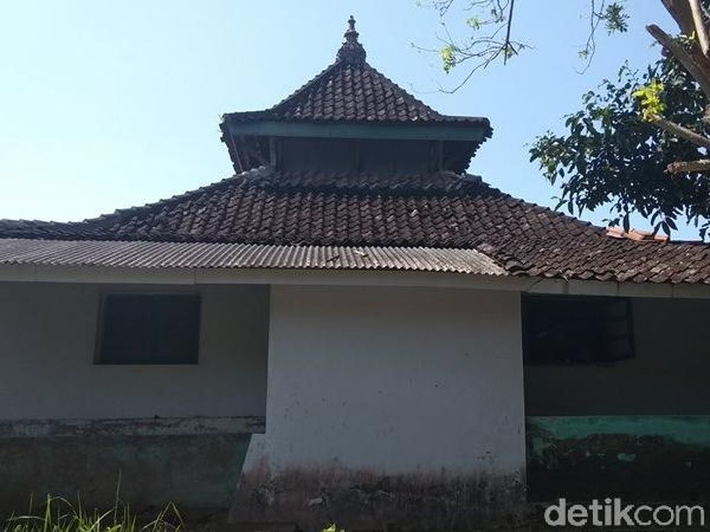 Tak Diketahui Kapan Dibangun, Masjid Kuno ini Disebut Masjid Tiban Tak Diketahui Kapan Dibangun, Masjid Kuno ini Disebut Masjid Tiban
