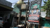 Spanduk Kemenangan Prabowo-Sandiaga Bertebaran di Jakarta