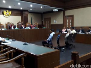 Saksi Akui Belikan Mobil untuk Pejabat Kemenpora dari Sekjen KONI Saksi Akui Belikan Mobil untuk Pejabat Kemenpora dari Sekjen KONI