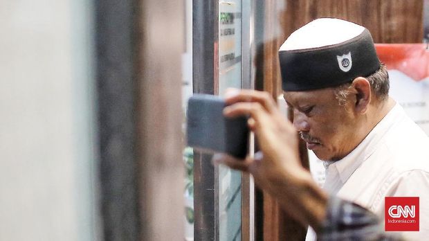 Dipanggil Mangkir, Amien Rais Pilih Besuk Eggi Bareng Prabowo
