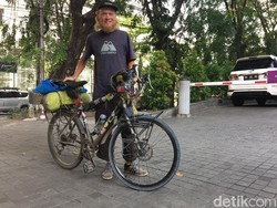 Pria Denmark Naik Sepeda Finlandia-Jakarta demi Kesehatan Jiwa