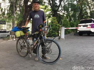 Pria Denmark Naik Sepeda Finlandia-Jakarta demi Kesehatan Jiwa Pria Denmark Naik Sepeda Finlandia-Jakarta demi Kesehatan Jiwa