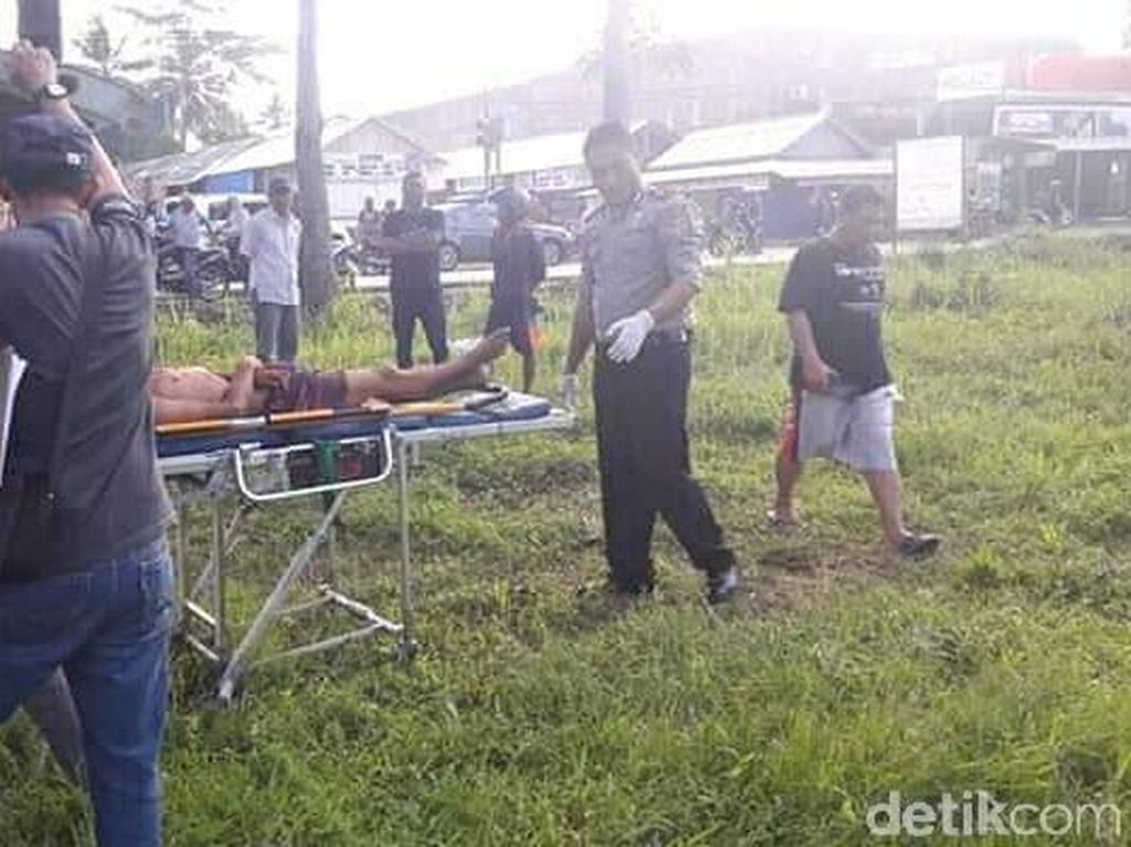 Pria Diduga ODGJ Alami Koma Setelah Jadi Korban Tabrak Lari Pria Diduga ODGJ Alami Koma Setelah Jadi Korban Tabrak Lari
