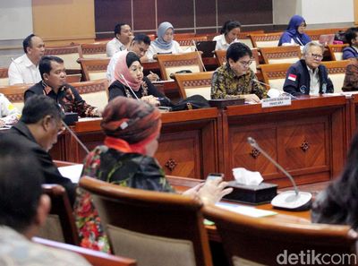 Komisi I DPR dan KPI Gelar Rapat Dengar Pendapat