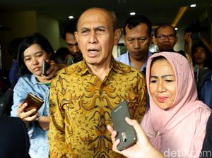 Usai Diperiksa Bareskrim Polri, Kivlan Zen Beri Keterangan di Polda Metro Usai Diperiksa Bareskrim Polri, Kivlan Zen Beri Keterangan di Polda Metro