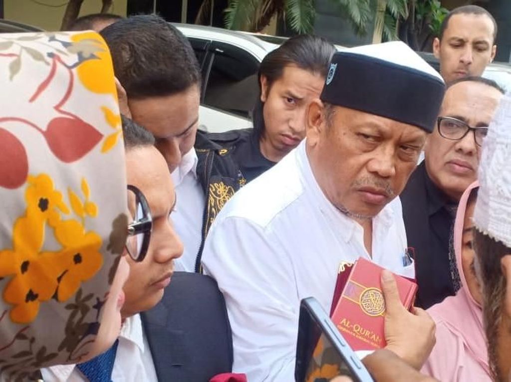 Disinggung Eggi Sudjana, Ini Sebenarnya Isi Buku Jokowi People Power Disinggung Eggi Sudjana, Ini Sebenarnya Isi Buku Jokowi People Power