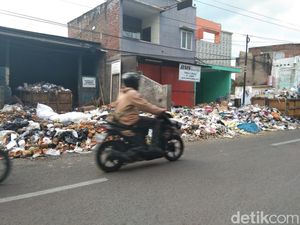Pemkab Garut Siapkan Rp 10 Juta untuk Desa Urus Sampah