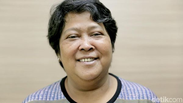 Momen Suti Karno Pasang Kaki Palsu Setelah Amputasi gegara Diabetes