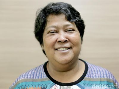 Momen Suti Karno Pasang Kaki Palsu Setelah Amputasi gegara Diabetes