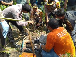 Ungkap Identitas, Mayat Terbakar di Mojokerto Dibawa ke RS Bhayangkara