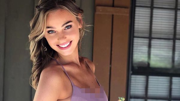Foto: Cantiknya Model Bermata Biru yang Buat Jantung Pria Berdegup Cepat
