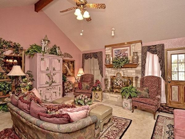 Rumah Seharga Rp 5,6 M Ini Isinya Aneh Banget