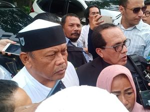 Video: Ini Alasan Polisi Menangkap Eggi Sudjana Video: Ini Alasan Polisi Menangkap Eggi Sudjana