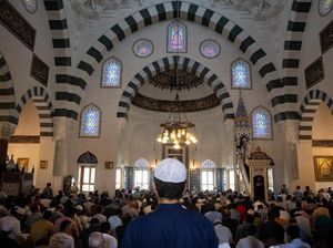 Masjid New York Kini Bebas Kumandangkan Azan, Dulu Harus Minta Izin