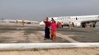 Detik-detik Pesawat Myanmar Mendarat Darurat Tanpa Roda Depan