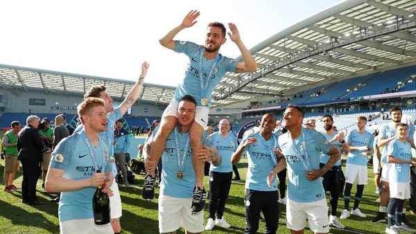 Meriahnya Pesta Juara Manchester City