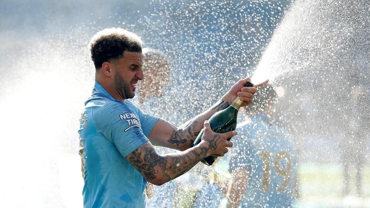 Kyle Walker mendapat tambahan kontrak dari Manchester City. (Foto: John Sibley/Reuters