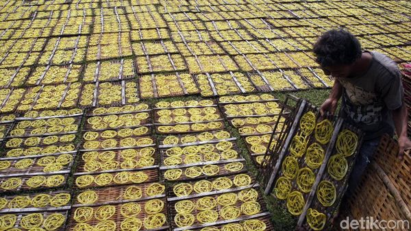Produksi Kerupuk Meningkat Selama Ramadhan