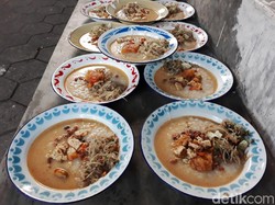 Mengulik Makna di Balik Takjil Bubur Sayur Kauman Bantul