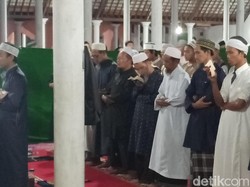 Di Magetan Ada Tarawih yang Durasinya Hingga 8 Jam