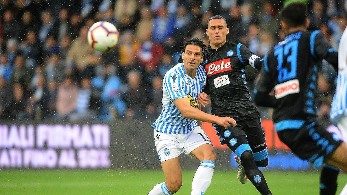 Napoli kalahkan SPAL 2-1. (Foto: Mario Carlini/Getty Images)