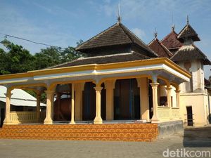 Menengok Masjid Mbah Wali yang Tiban dari Langit di Blitar