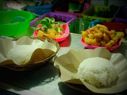 Lalapan Kikil & Usus