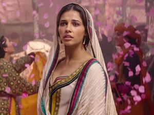 Fakta-fakta Naomi Scott, Putri Jasmine Millenials Fakta-fakta Naomi Scott, Putri Jasmine Millenials