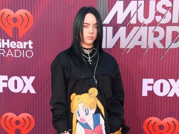 Gaya Penyanyi Remaja yang Selalu Pakai Baju Kedodoran, Alasannya Menohok