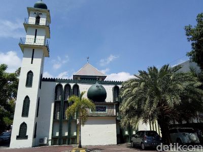 Foto: Masjid Arab di Kawasan Pecinan Makassar