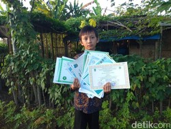 Semangat Dai Cilik Pemegang Rekor Meski Huni Gubuk di Pangandaran