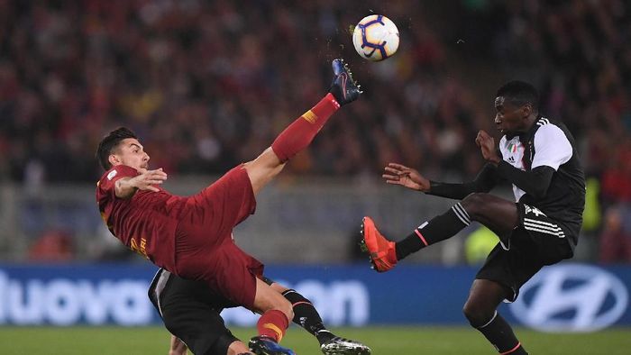 AS Roma sukses jungkalkan Juventus di Olimpico REUTERS/Alberto Lingria AS Roma sukses jungkalkan Juventus di Olimpico REUTERS/Alberto Lingria